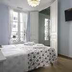 Villa In Near Passeig De Gracia Barcelona