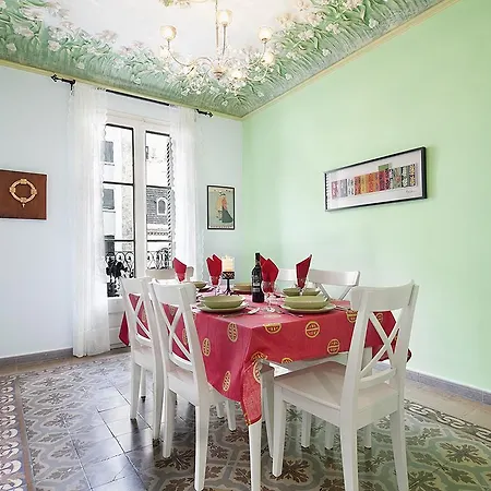 Vila In Near Passeig De Gracia Barcelona